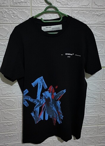 Off-white tişört