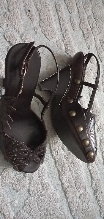 BCBGMAXAZRİA