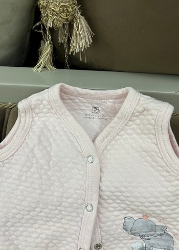 Bebek  Beyaz Düğmeli  Yelek - Görsel 3
