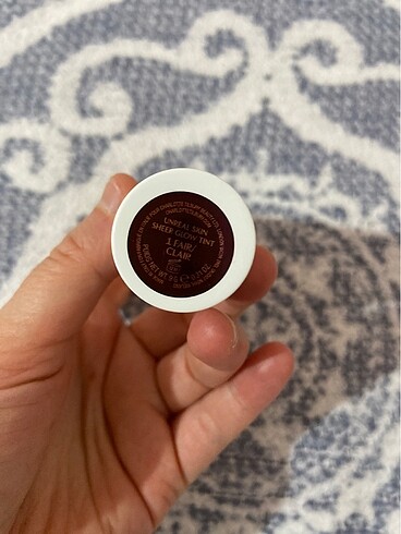  Beden Charlotte tilbury unreal skin tint