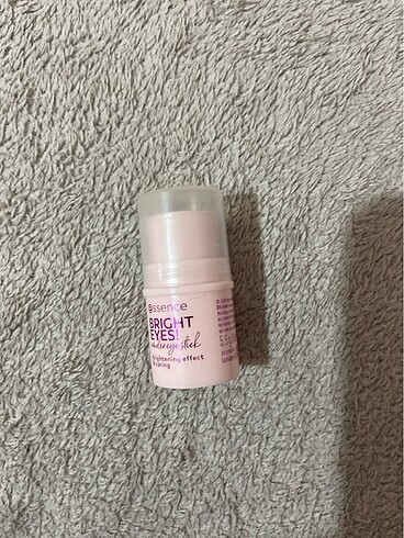 Essence bright eyes gözaltı aydınlatıcısı