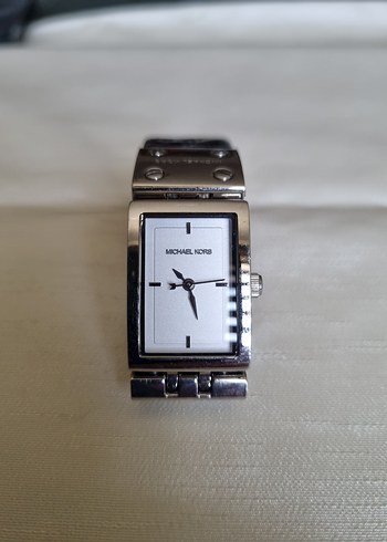 Michael Kors MK2130 Kadın Kol Saati