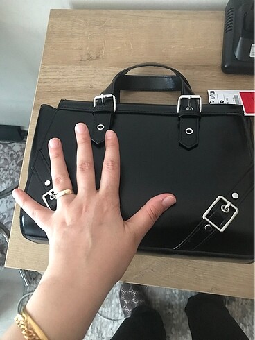 Beden siyah Renk Berskha 0 çanta