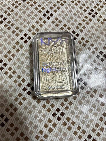 Nyx aydınlatıcı