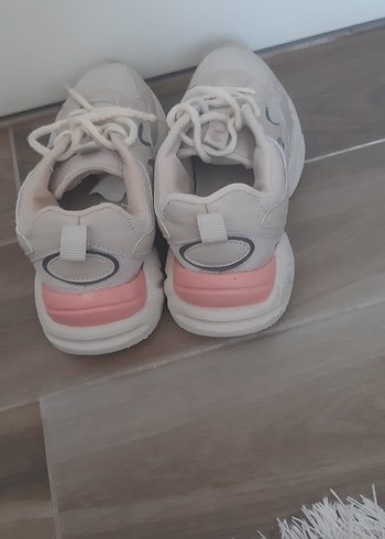 39 Beden Gri Beyaz Bağcıklı Spor Kadın Sneaker