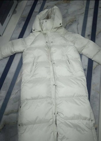 Uzun Beyaz Kadın Kışlık Mont
