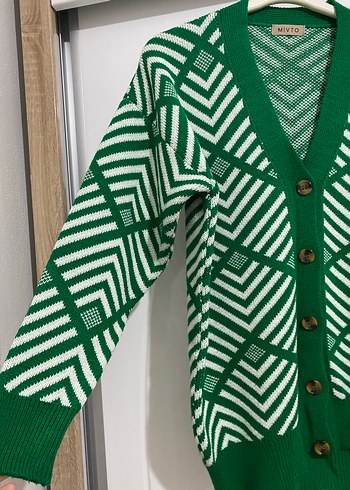 Yeşil Desenli Örgü Kadın Hırka - Görsel 3