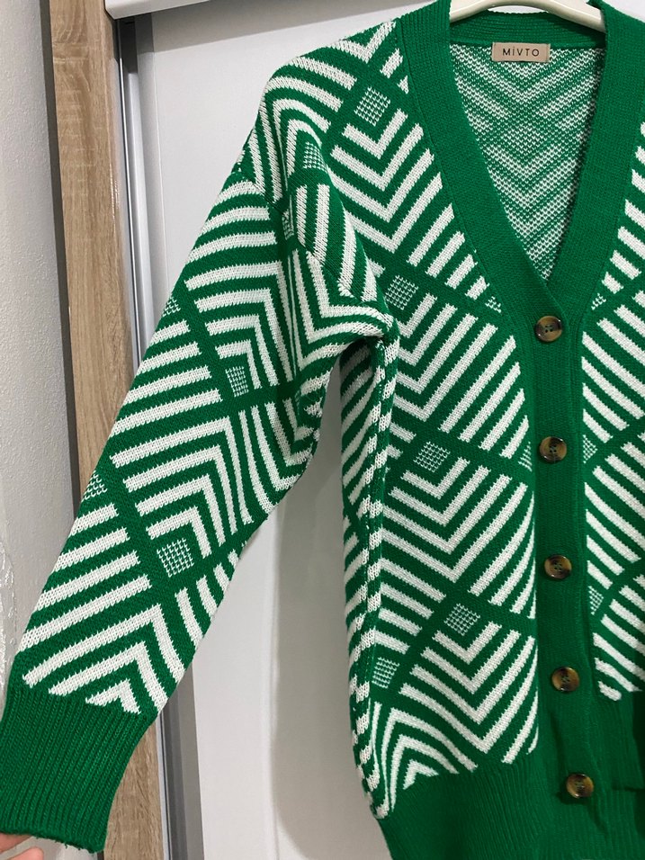 Yeşil Desenli Örgü Kadın Hırka - Görsel 3