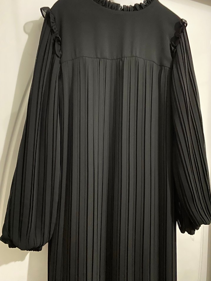 Siyah Piliseli Uzun Kadın Elbise - Görsel 2