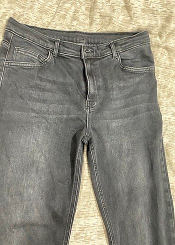 Gri Kadın Kot Pantolon, Regular Fit, Kürklü Detaylı - Görsel 3