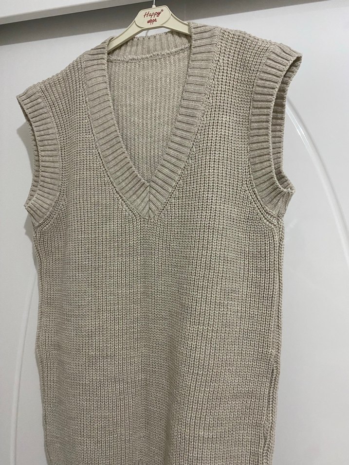 Bej V Yaka Örgü Kadın Süveter - Görsel 3