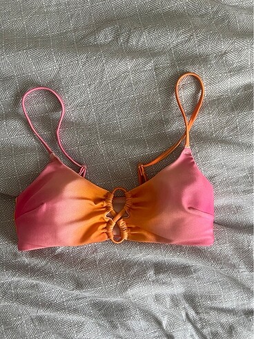 Bikini üstü