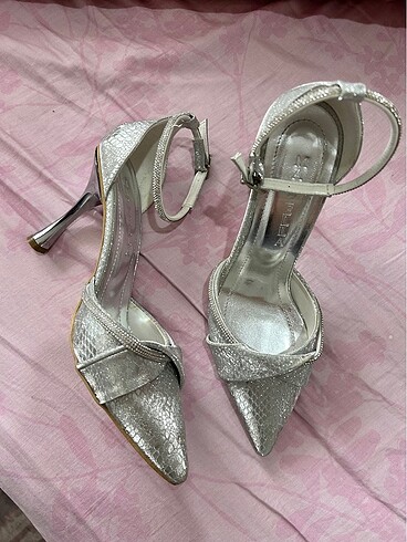 Gümüş Stiletto