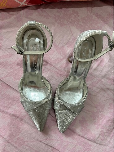 38 Beden Gümüş Stiletto