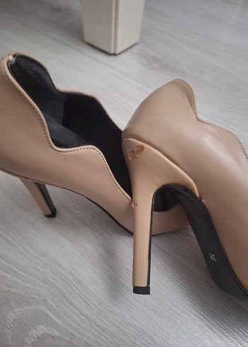 Bej Stiletto Topuklu Kadın Ayakkabı - Görsel 4