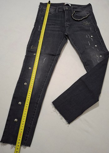 Zincir Detaylı Nakışlı Siyah Kadın Jean - Görsel 6