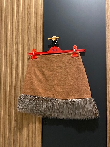 TrendyolMilla Peluş Tüylü Etek