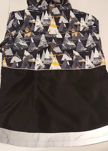 Kapüşonlu Baskılı Siyah Erkek Çocuk Ceketi su gecirmez - Görsel 3