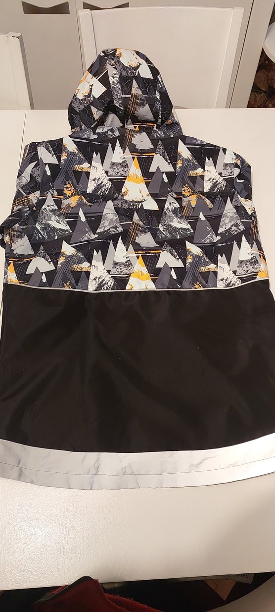 Kapüşonlu Baskılı Siyah Erkek Çocuk Ceketi su gecirmez - Görsel 3