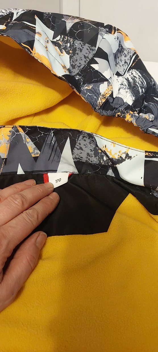 Kapüşonlu Baskılı Siyah Erkek Çocuk Ceketi su gecirmez - Görsel 5