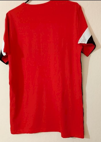 Kırmızı V Yaka Erkek Tişört - Görsel 2