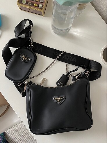 Prada çanta