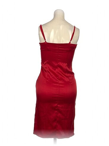 36 Beden PreLoved Kısa Elbise %70 İndirimli.