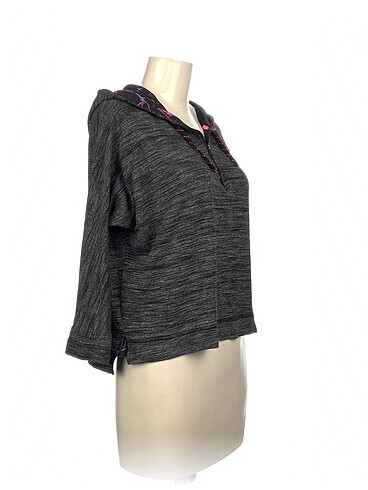LC Waikiki LC Waikiki Sweatshirt %70 İndirimli.