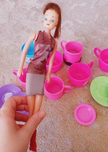 Barbie Pembe Elbise ve Pastel Saçlı Bebek