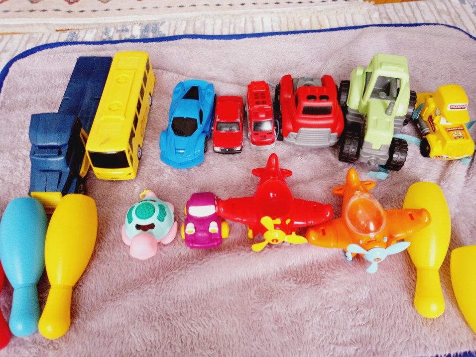 Renkli Çocuk Oyuncak Araç Seti - Görsel 3