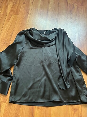Zara saten siyah bluz