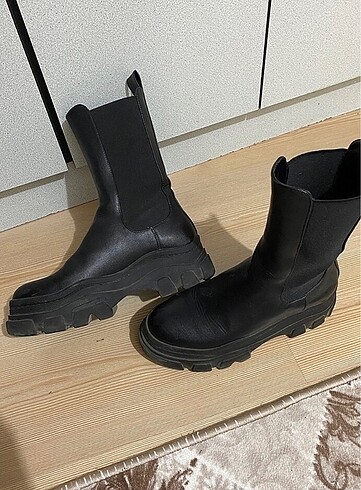 37 Beden Bershka bot
