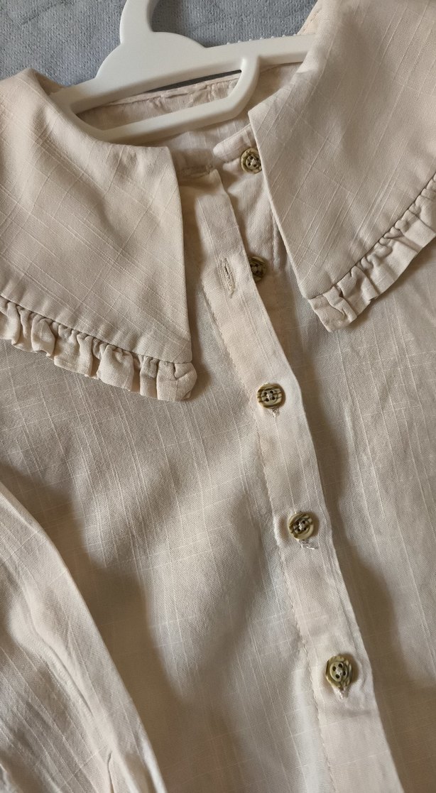 Kız Çocuk Bej Keten Nakışlı Gömlek - Görsel 3