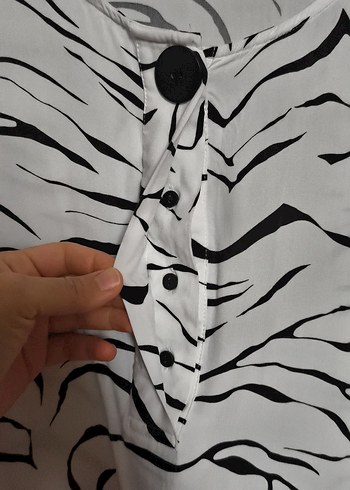 Zebra Desenli Uzun Kollu Kadın Tunik - Görsel 3