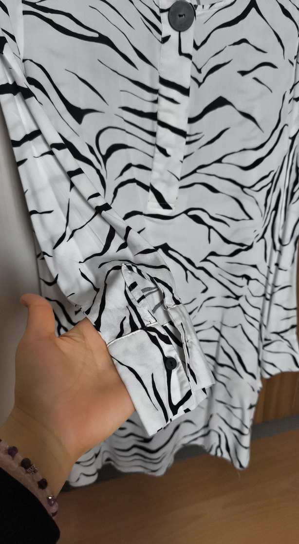 Zebra Desenli Uzun Kollu Kadın Tunik - Görsel 4