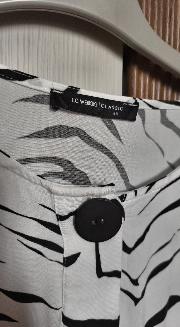 Zebra Desenli Uzun Kollu Kadın Tunik - Görsel 2