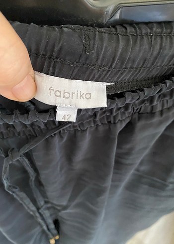 42 Beden Siyah Kadın Midi Silky Rahat Kesim Joggee Pantolon