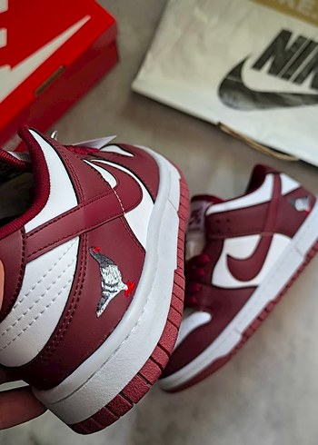 Nike Nike Jeff Stapl X DUNK LOW PRO GÜVERCİN BORDO