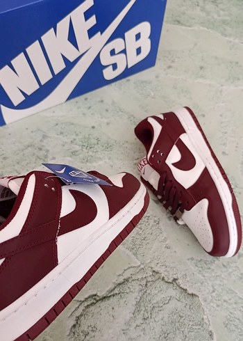 Nike İTHAL 