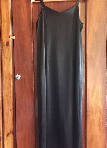 Siyah midi boy abiye elbise