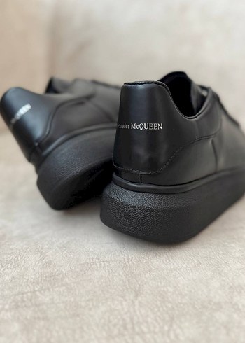 41 Beden siyah Renk Alexander McQueen Klasik %100 İç Dış Deri