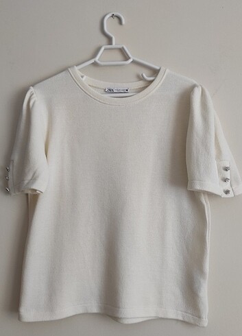 Zara Kolları Taş Detaylı Tshirt 