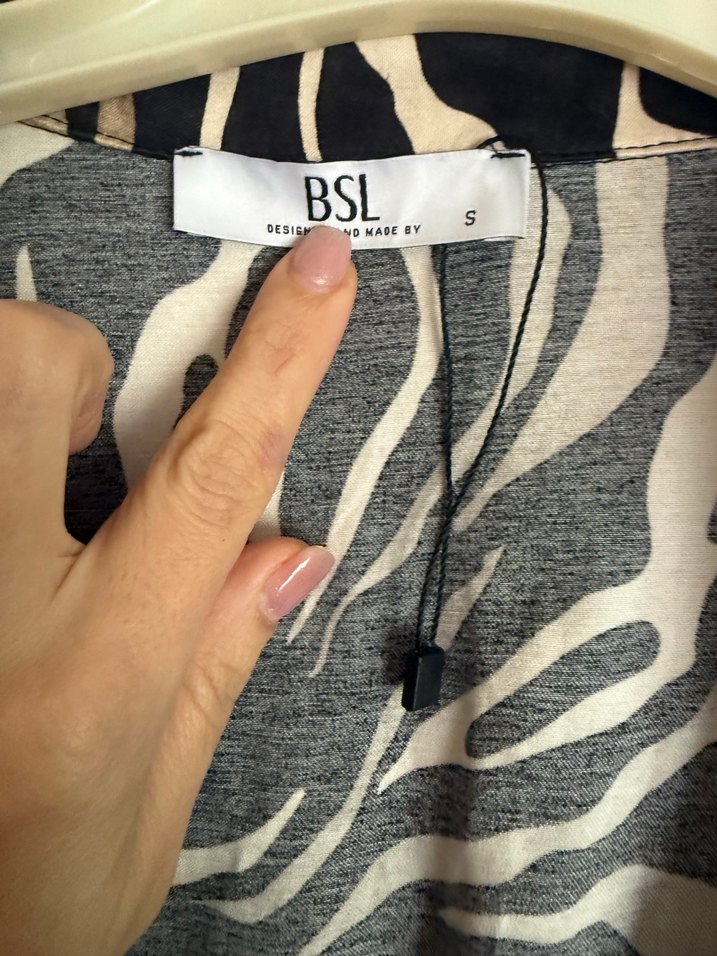 Zebra Desenli V Yaka Drapeli Hamile Bluzu - Görsel 2