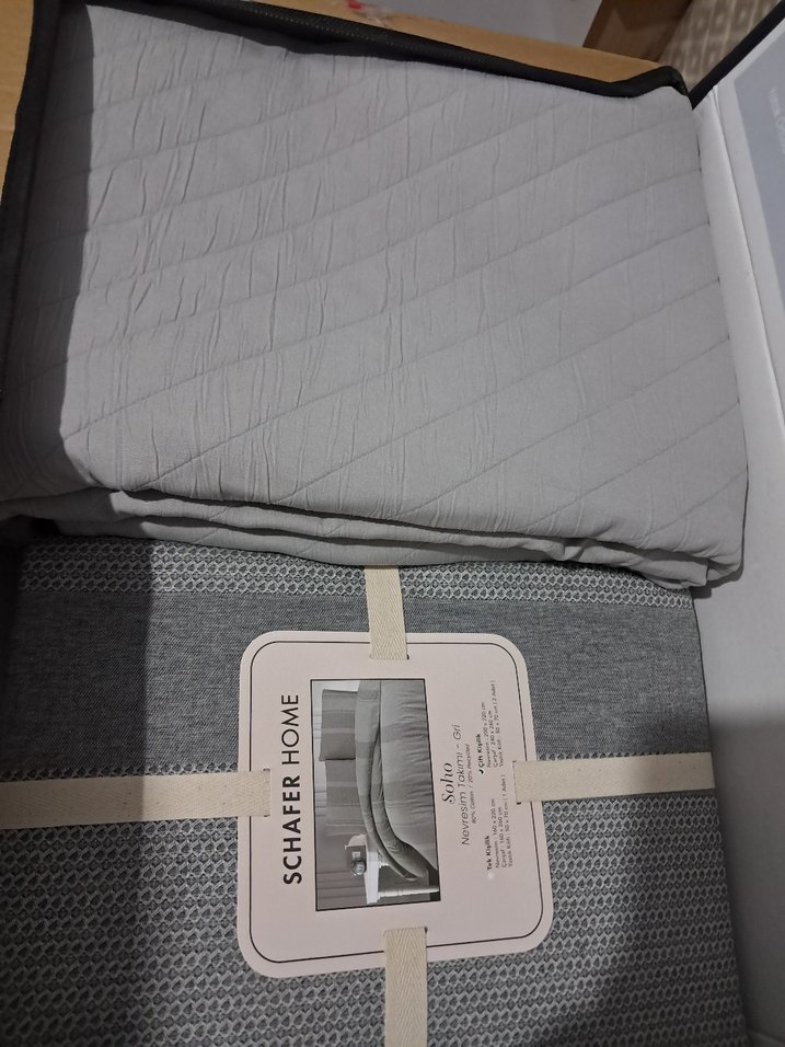 Gri Düz Desen Yatak Örtüsü ve Çarşaf Seti - Görsel 4