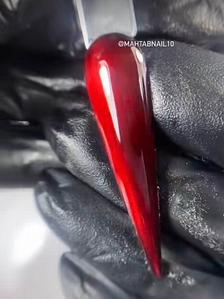 Kırmızı vitraj oje - Görsel 2