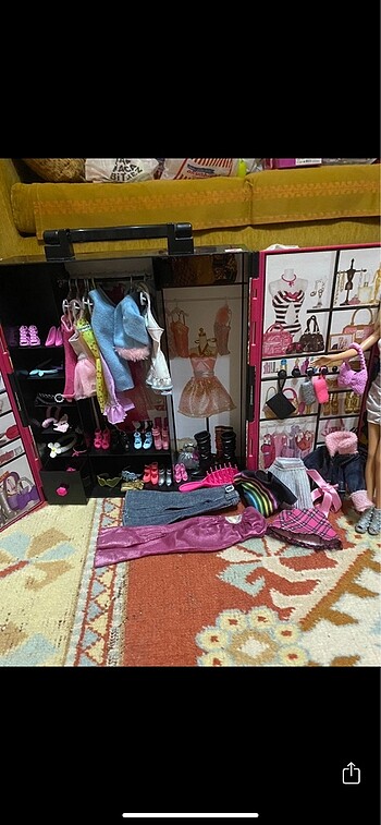 Beden Renk Barbie?nin Gardrobu