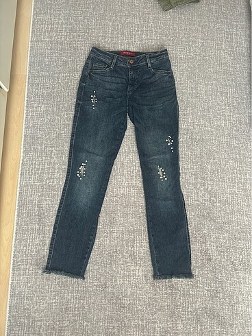 Guess coquette pantolon????