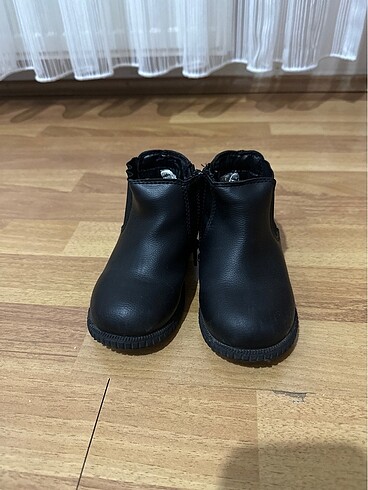 Erkek bebek botu