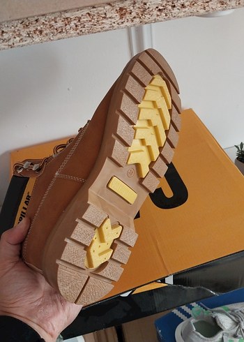 39 Beden kahverengi Renk Caterpillar hardal Erkek Bot