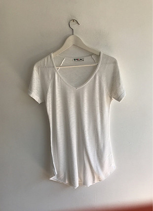 Beyaz t-shirt